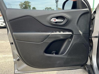 2015 Jeep Cherokee Sport