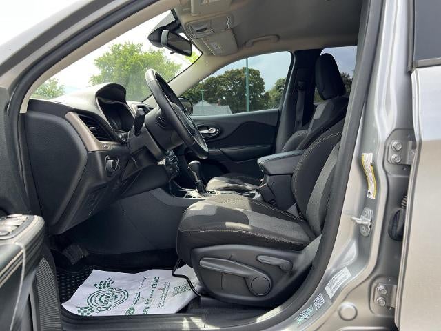 2015 Jeep Cherokee Sport