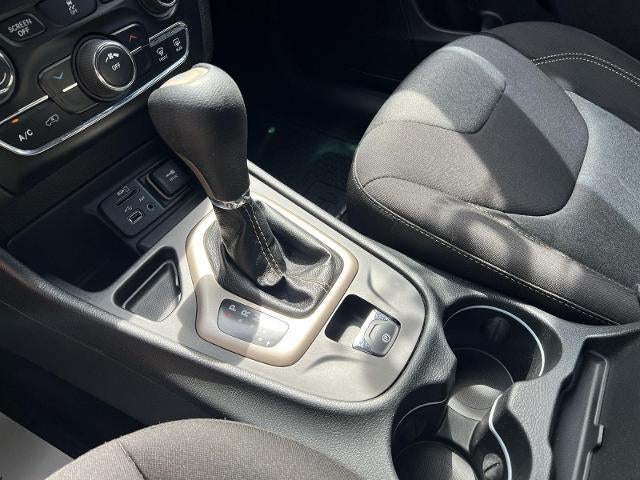 2015 Jeep Cherokee Sport