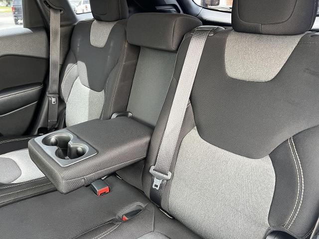 2015 Jeep Cherokee Sport