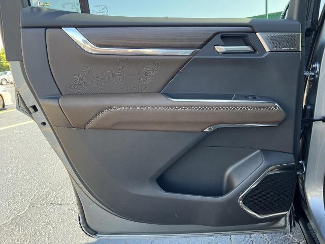 2027 GMC Acadia Denali Ultimate