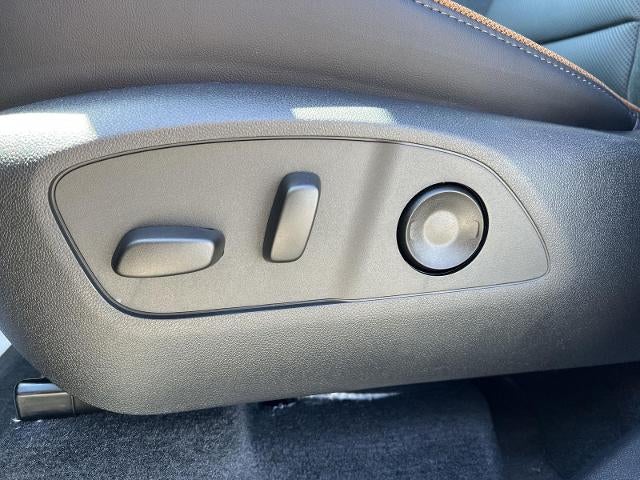 2026 GMC Acadia AT4 - Photo 21