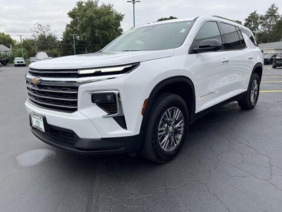 2025 Chevrolet Traverse LT