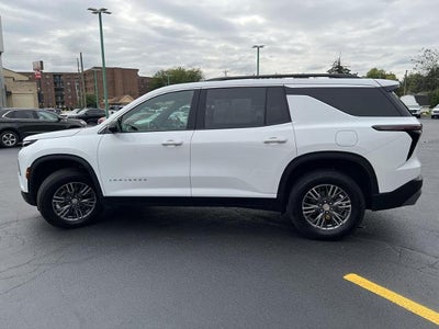 2025 Chevrolet Traverse LT