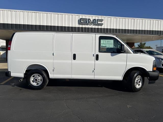 2027 GMC Savana Cargo Base