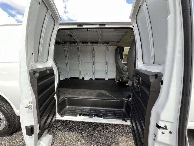 2026 GMC Savana Cargo Base