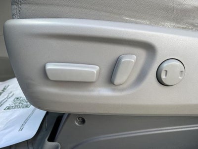 2017 Toyota Sienna XLE Auto Access Seat