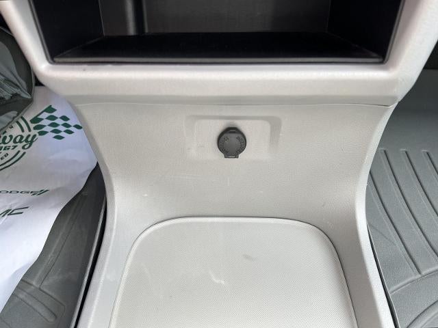 2017 Toyota Sienna XLE Auto Access Seat