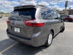 2017 Toyota Sienna XLE Auto Access Seat