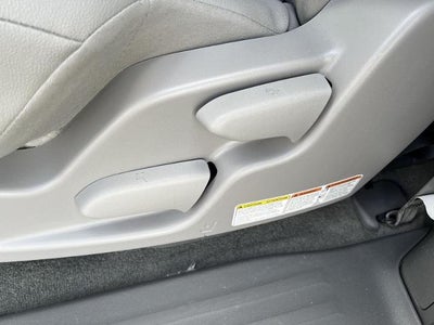 2017 Toyota Sienna XLE Auto Access Seat