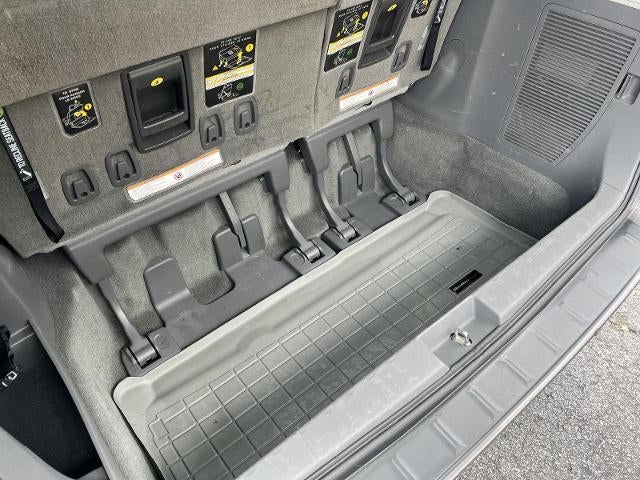 2017 Toyota Sienna XLE Auto Access Seat