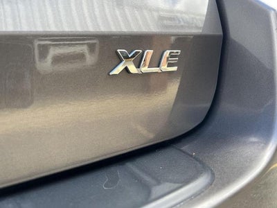 2017 Toyota Sienna XLE Auto Access Seat