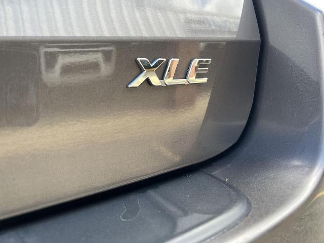 2017 Toyota Sienna XLE Auto Access Seat