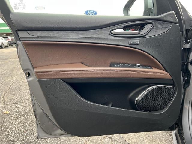 2021 Alfa Romeo Stelvio Base