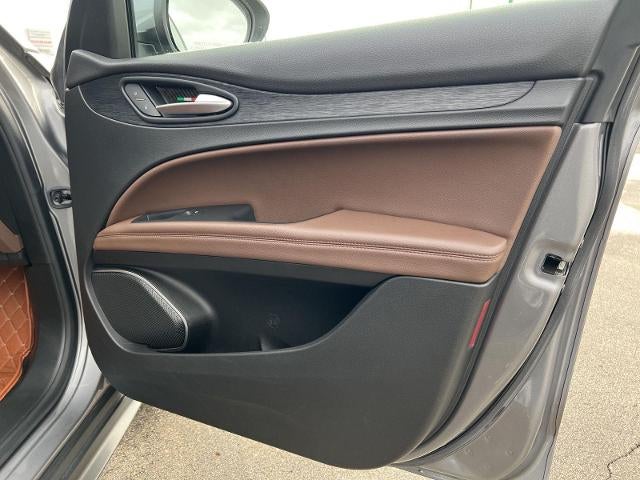 2021 Alfa Romeo Stelvio Base