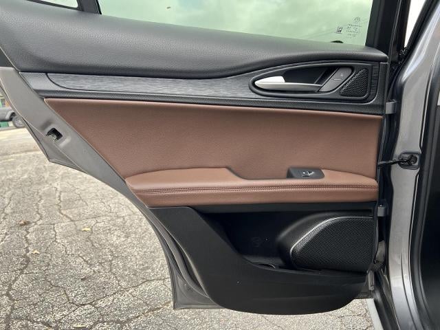 2021 Alfa Romeo Stelvio Base