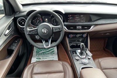 2021 Alfa Romeo Stelvio Base