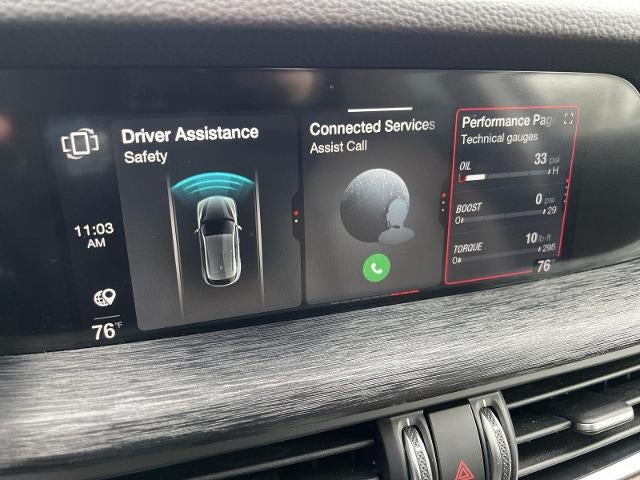 2021 Alfa Romeo Stelvio Base