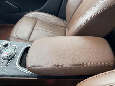 2021 Alfa Romeo Stelvio Base