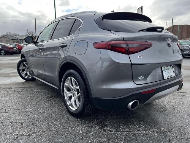 2021 Alfa Romeo Stelvio Base