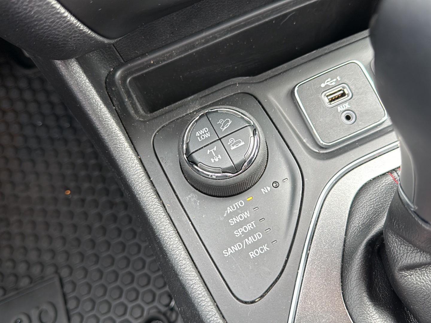 2020 Jeep Cherokee Trailhawk