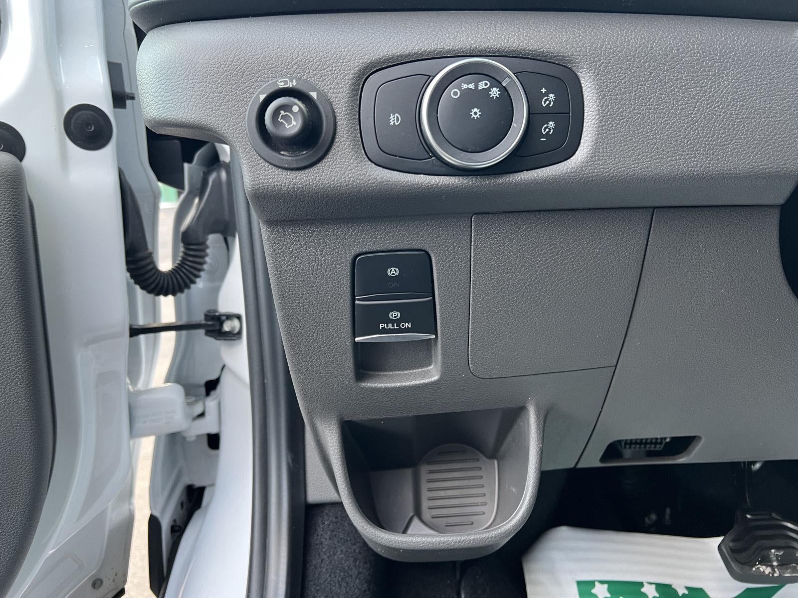 2024 Ford Transit Passenger Wagon XLT