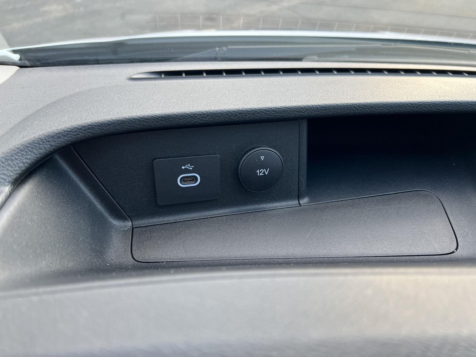 2024 Ford Transit Passenger Wagon XLT