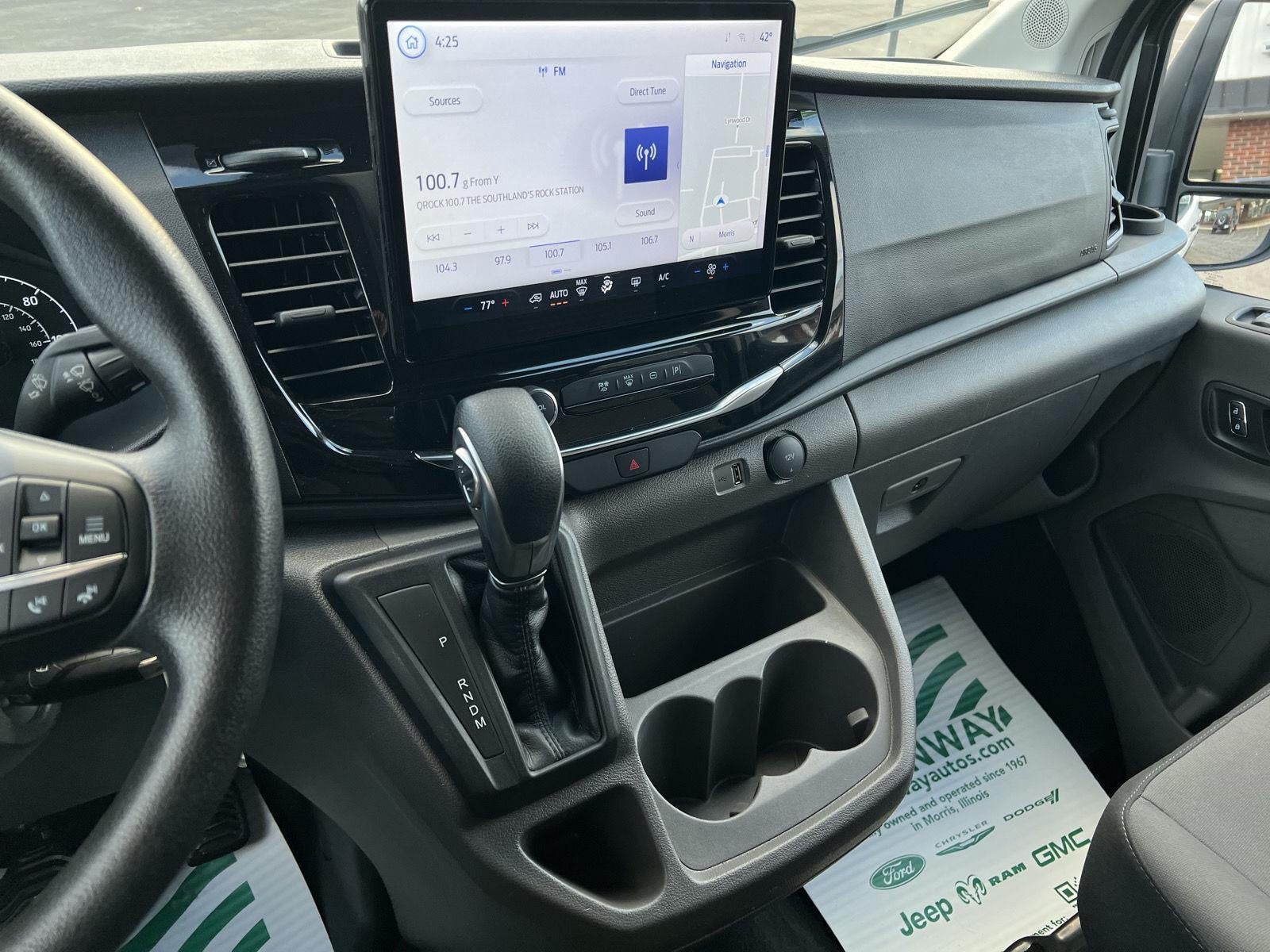 2024 Ford Transit Passenger Wagon XLT