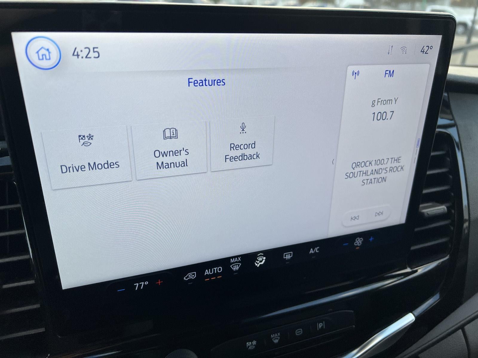 2024 Ford Transit Passenger Wagon XLT