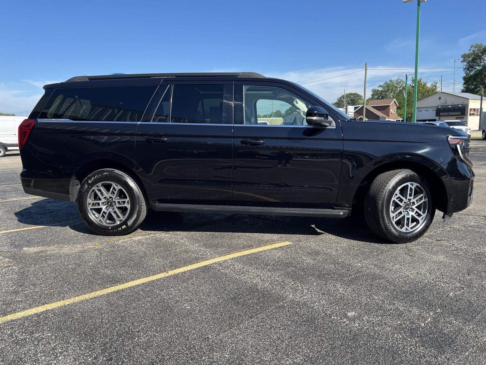 2025 Ford Expedition Max Active