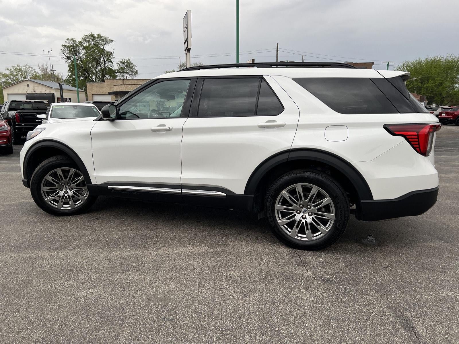 2025 Ford Explorer Active