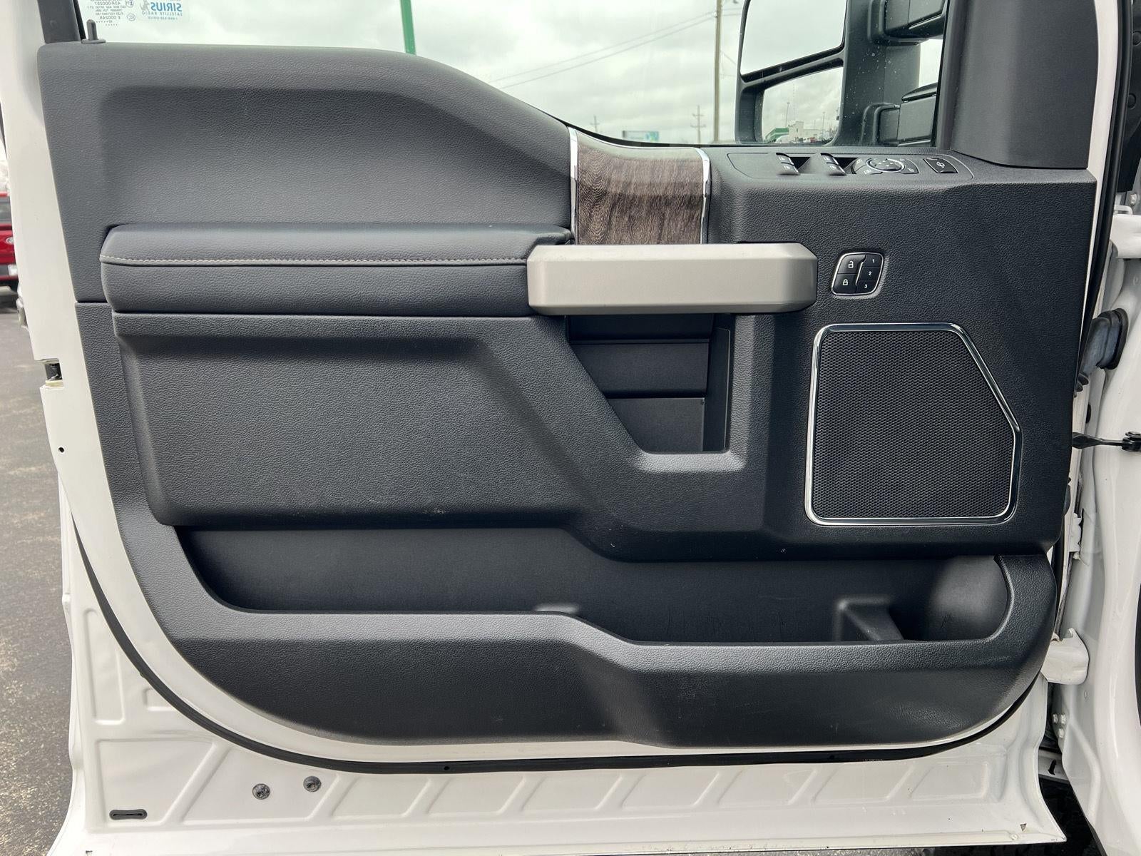 2017 Ford Super Duty F-250 SRW Lariat