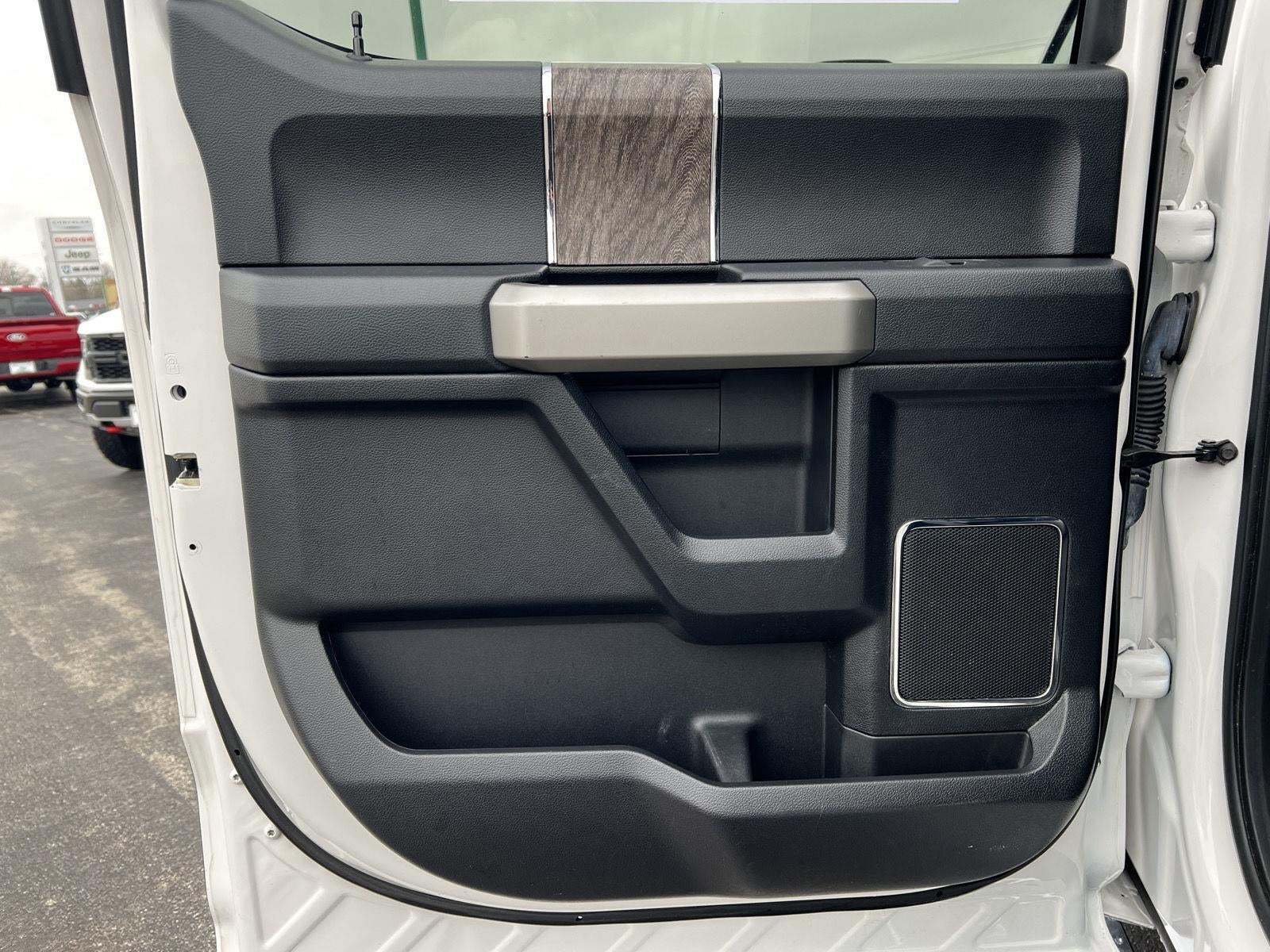 2017 Ford Super Duty F-250 SRW Lariat
