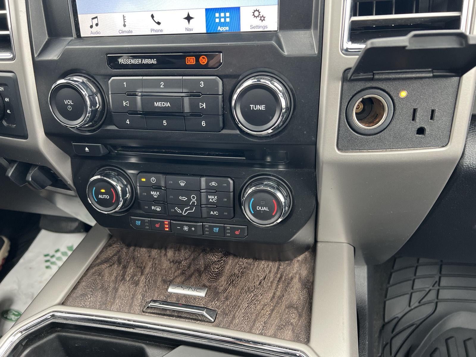 2017 Ford Super Duty F-250 SRW Lariat