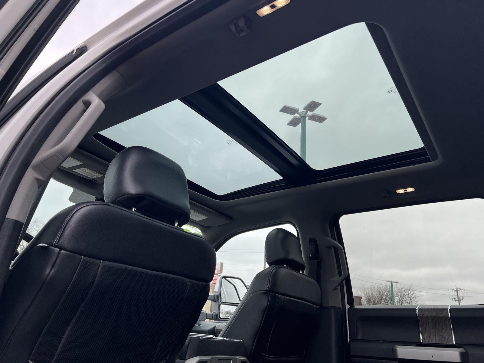 2017 Ford Super Duty F-250 SRW Lariat