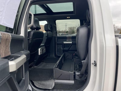 2017 Ford Super Duty F-250 SRW Lariat