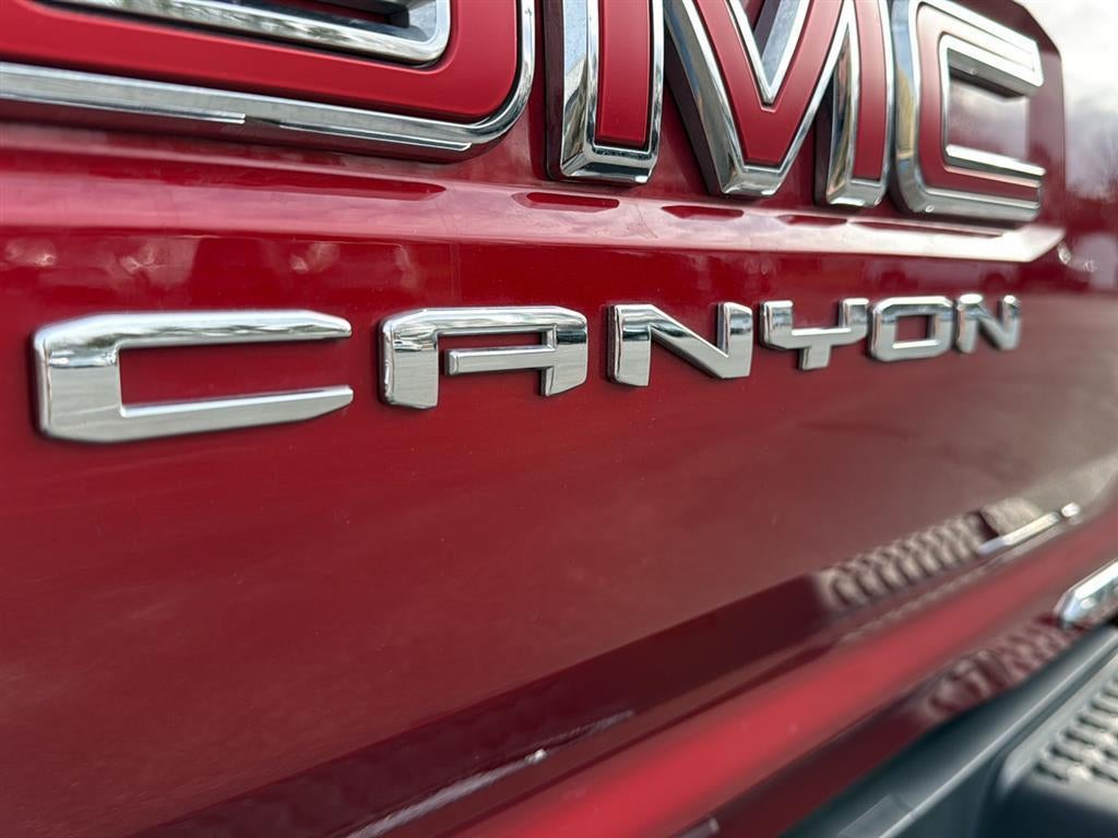 2024 GMC Canyon 4WD AT4