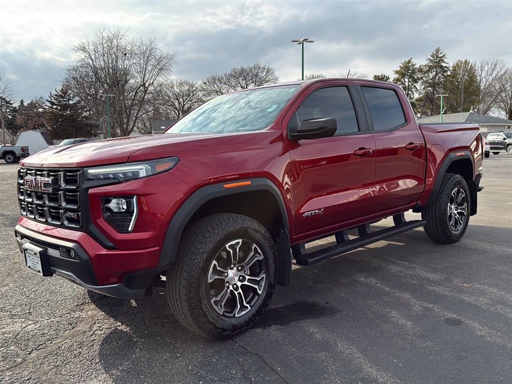 2024 GMC Canyon 4WD AT4