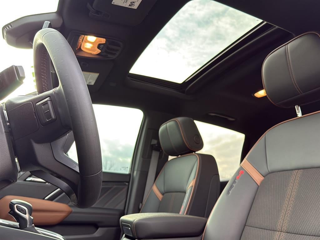 2024 GMC Canyon 4WD AT4