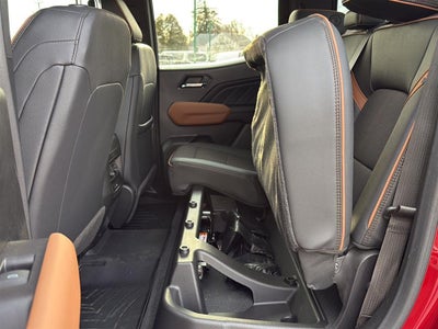 2024 GMC Canyon 4WD AT4