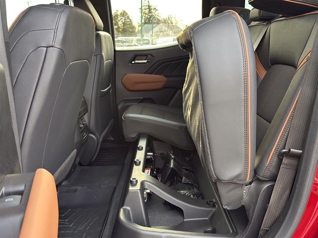 2024 GMC Canyon 4WD AT4