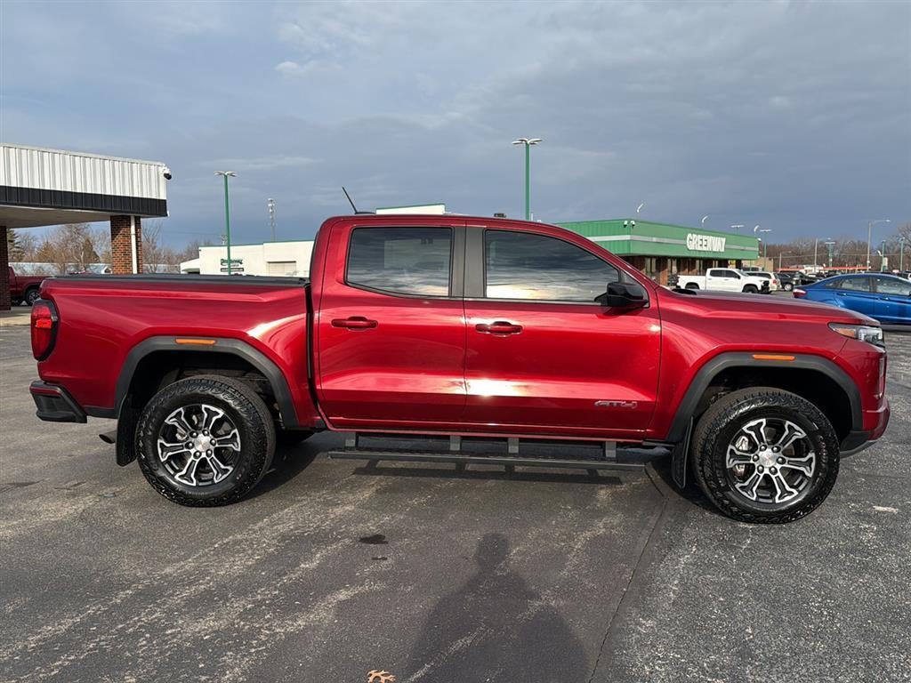 2024 GMC Canyon 4WD AT4