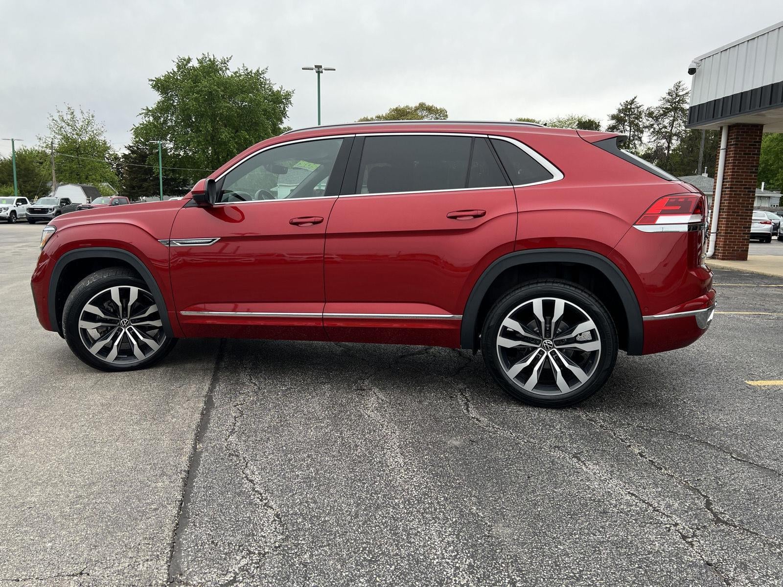 2021 Volkswagen Atlas Cross Sport 3.6L V6 SEL Premium R-Line