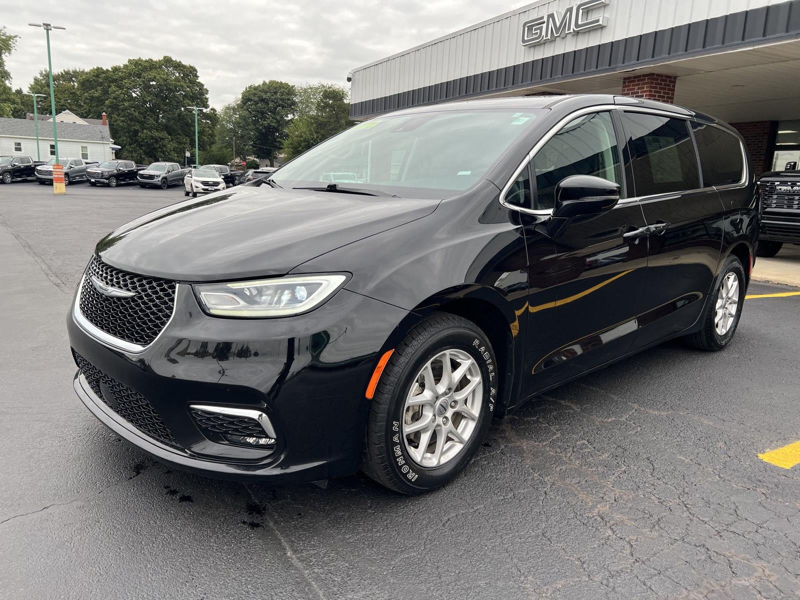 2024 Chrysler Pacifica Touring L