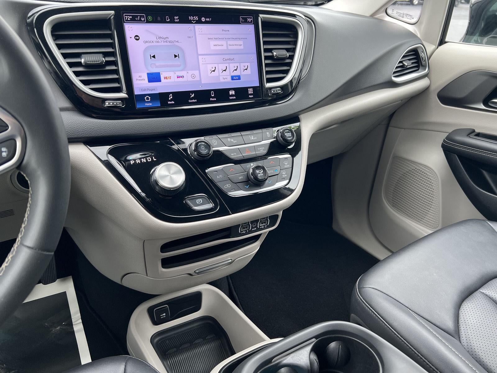 2024 Chrysler Pacifica Touring L