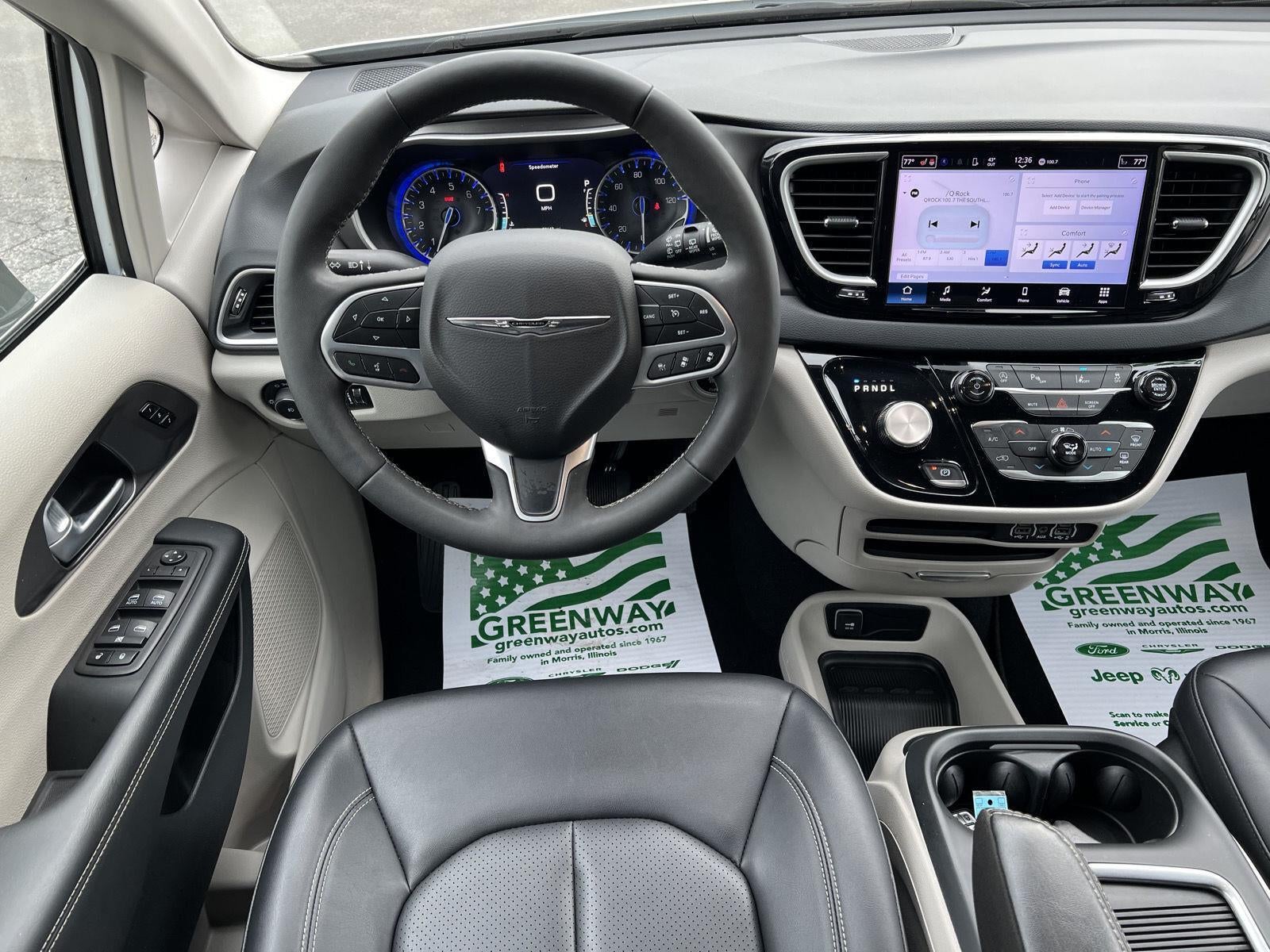 2024 Chrysler Pacifica Touring L