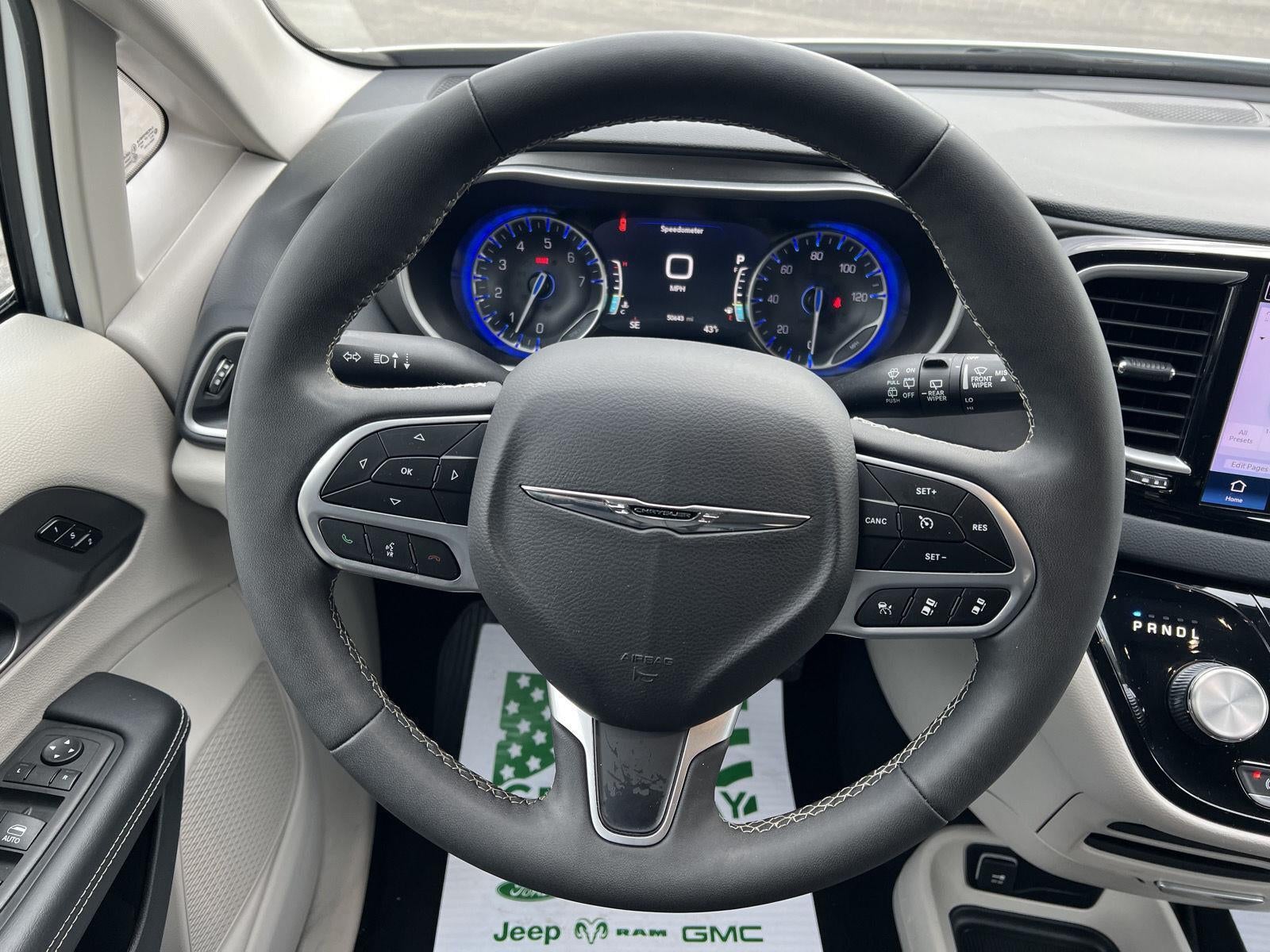 2024 Chrysler Pacifica Touring L