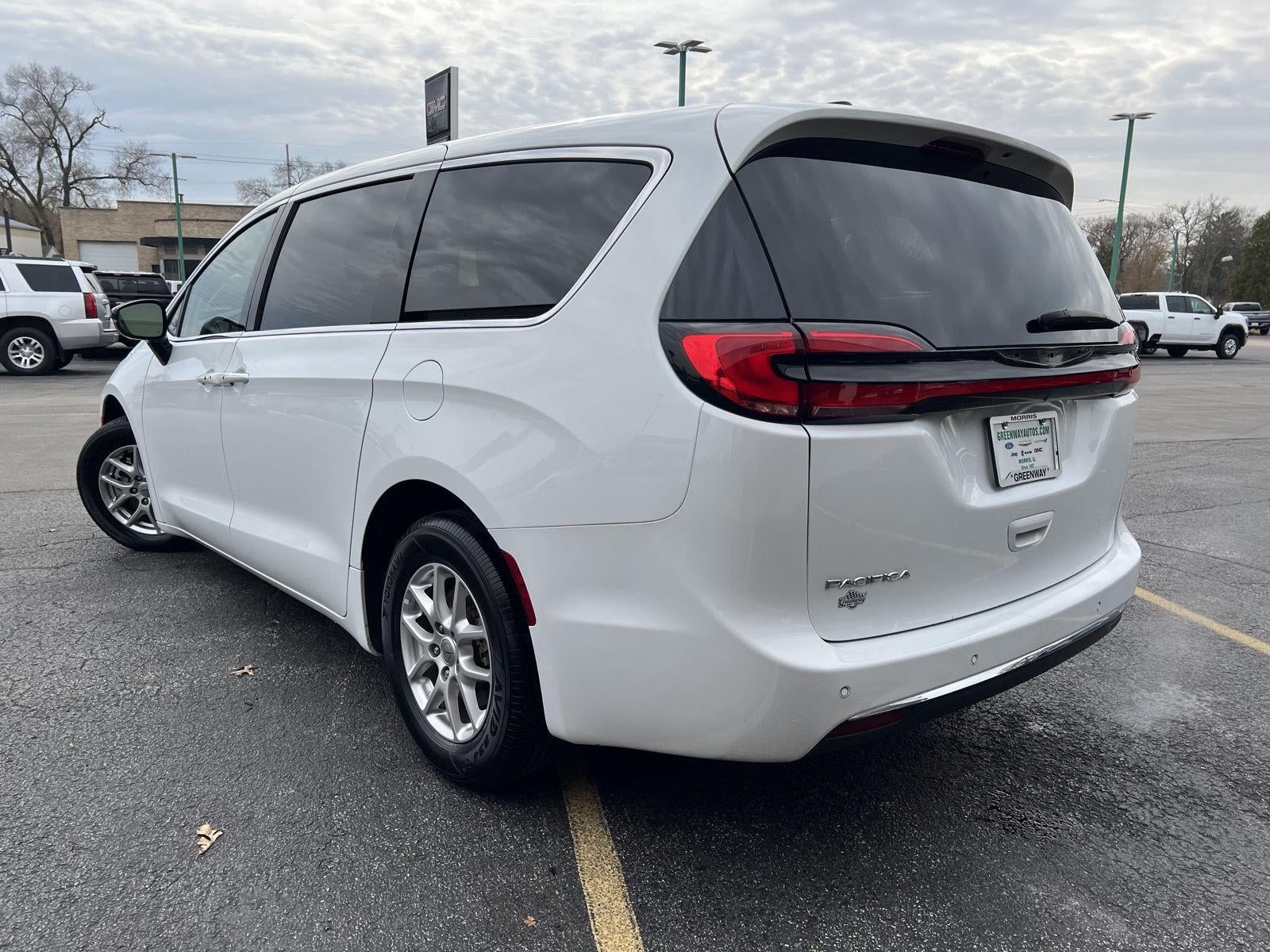 2024 Chrysler Pacifica Touring L