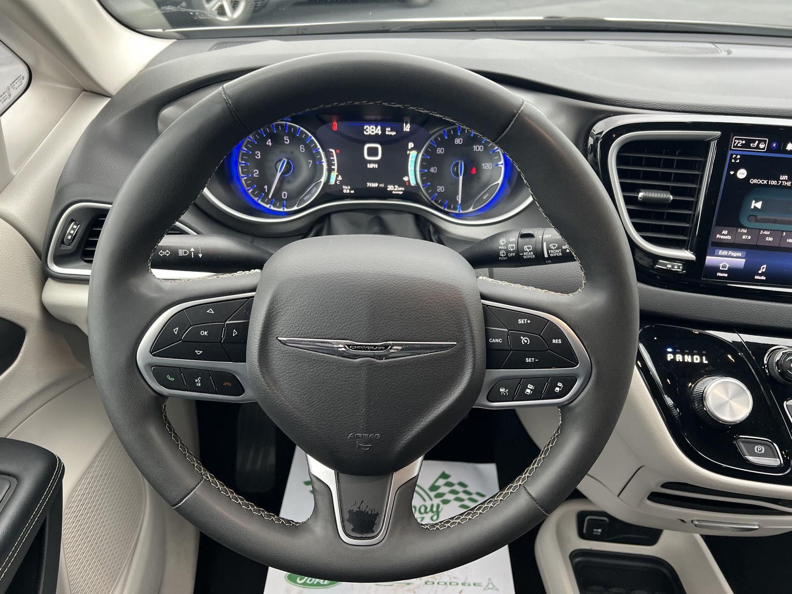 2024 Chrysler Pacifica Touring L