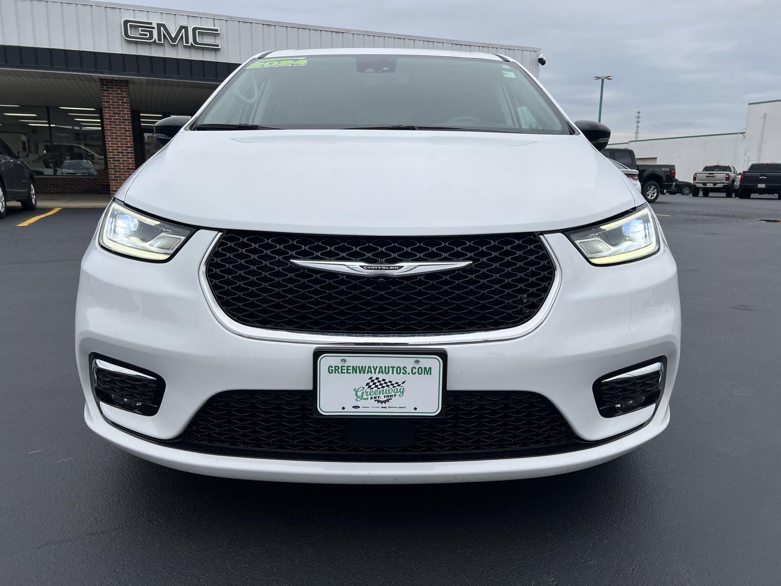 2024 Chrysler Pacifica Touring L